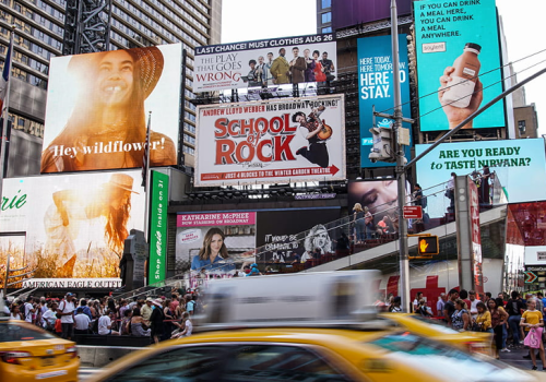 TẬN DỤNG SỨC MẠNH CỦA QUẢNG CÁO OOH ĐỂ DOANH NGHIỆP THÀNH CÔNG