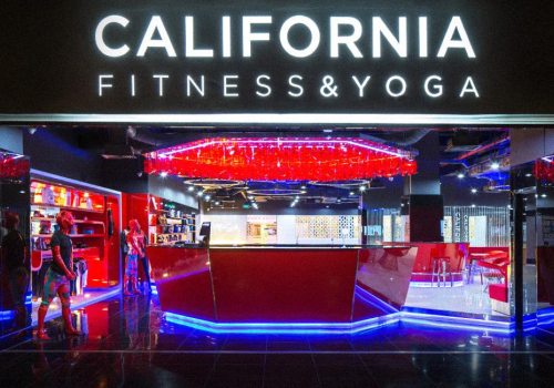 HƯỚNG ĐI PHÙ HỢP CHO NHÃN HÀNG QUẢNG CÁO TẠI CALIFORNIA FITNESS & YOGA