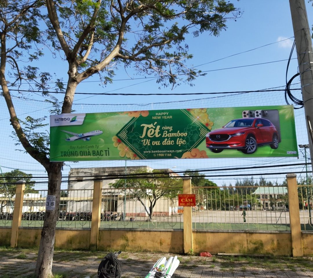 Treo-bang-ron-may-bay-1080x958